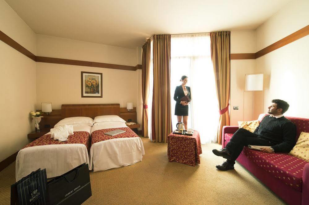 Milanore Hotel By Diva Hotels Чинизело Балсамо Екстериор снимка